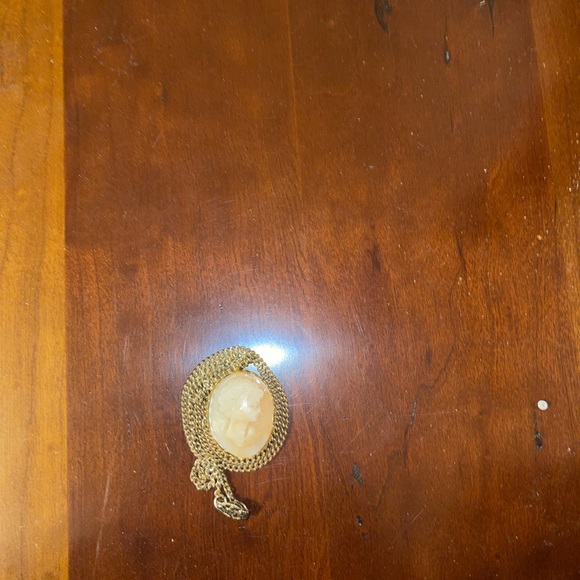 Peach Pendant w/ chain. - Picture 7 of 10